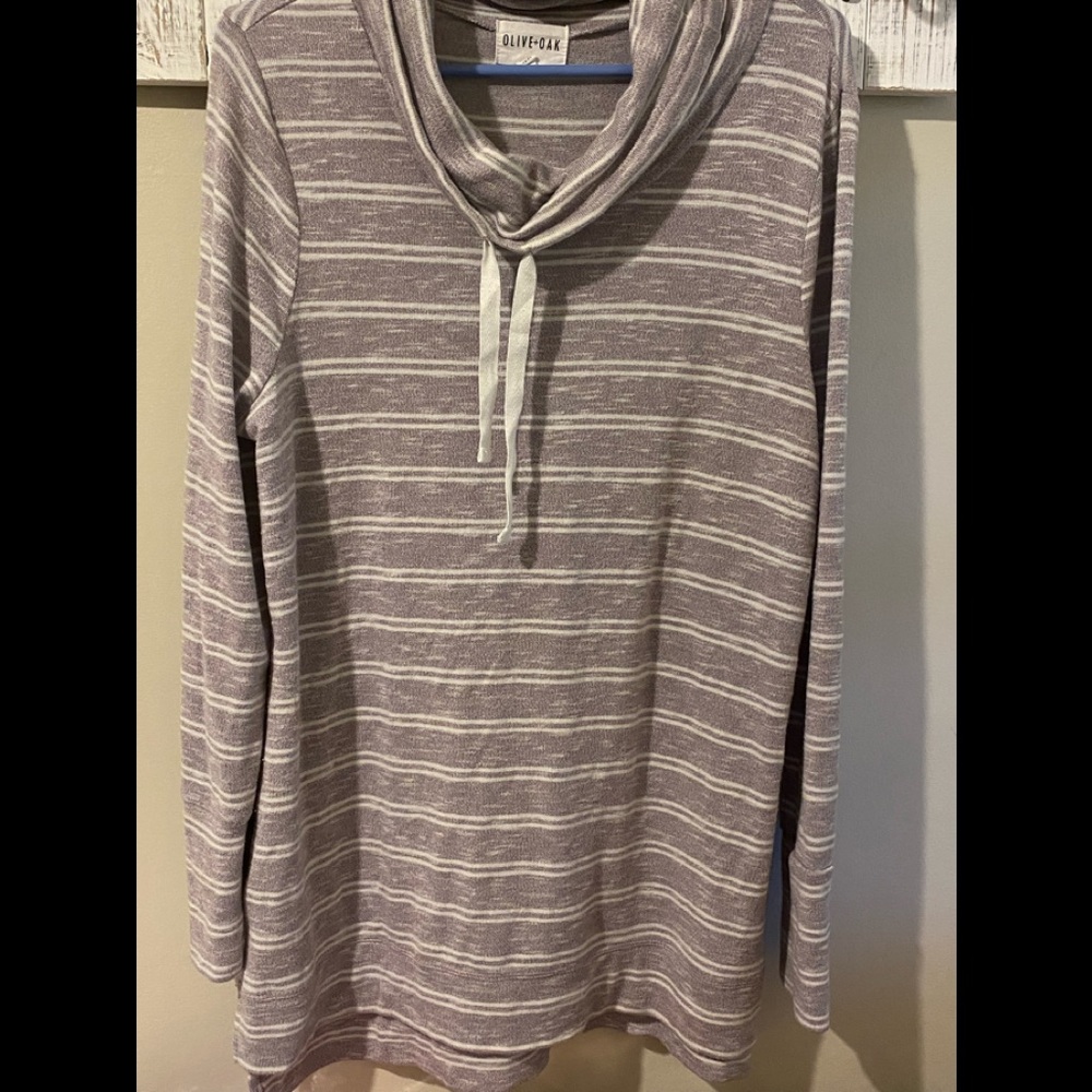 Olive & Oak grey n white long sleeve tunic-